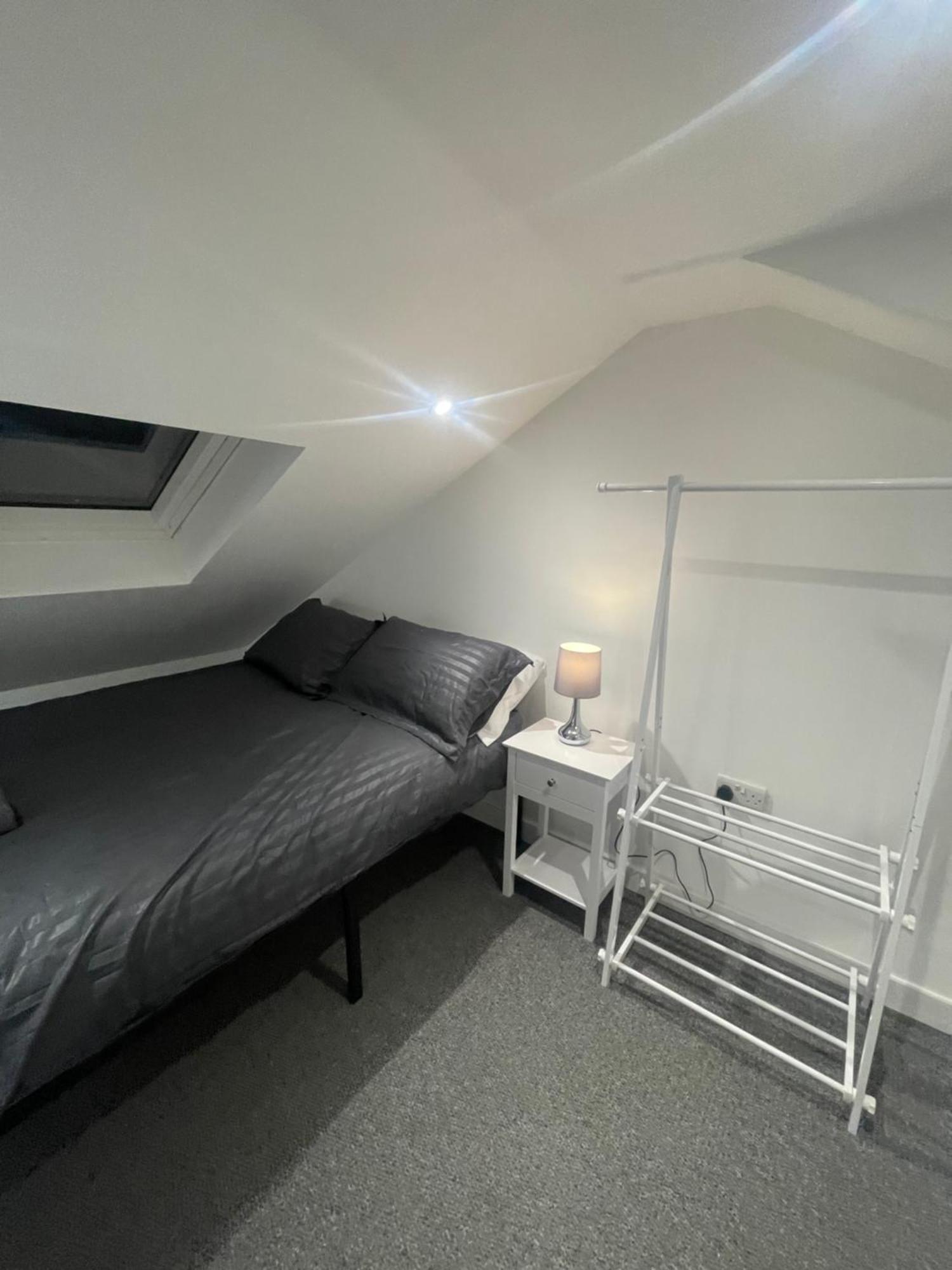 6 Bedroom House In * Oxford