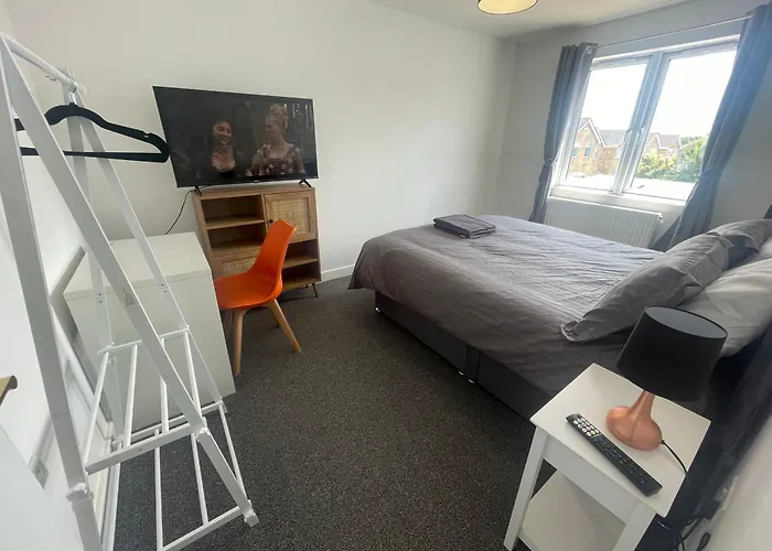 6 Bedroom House In Oxford