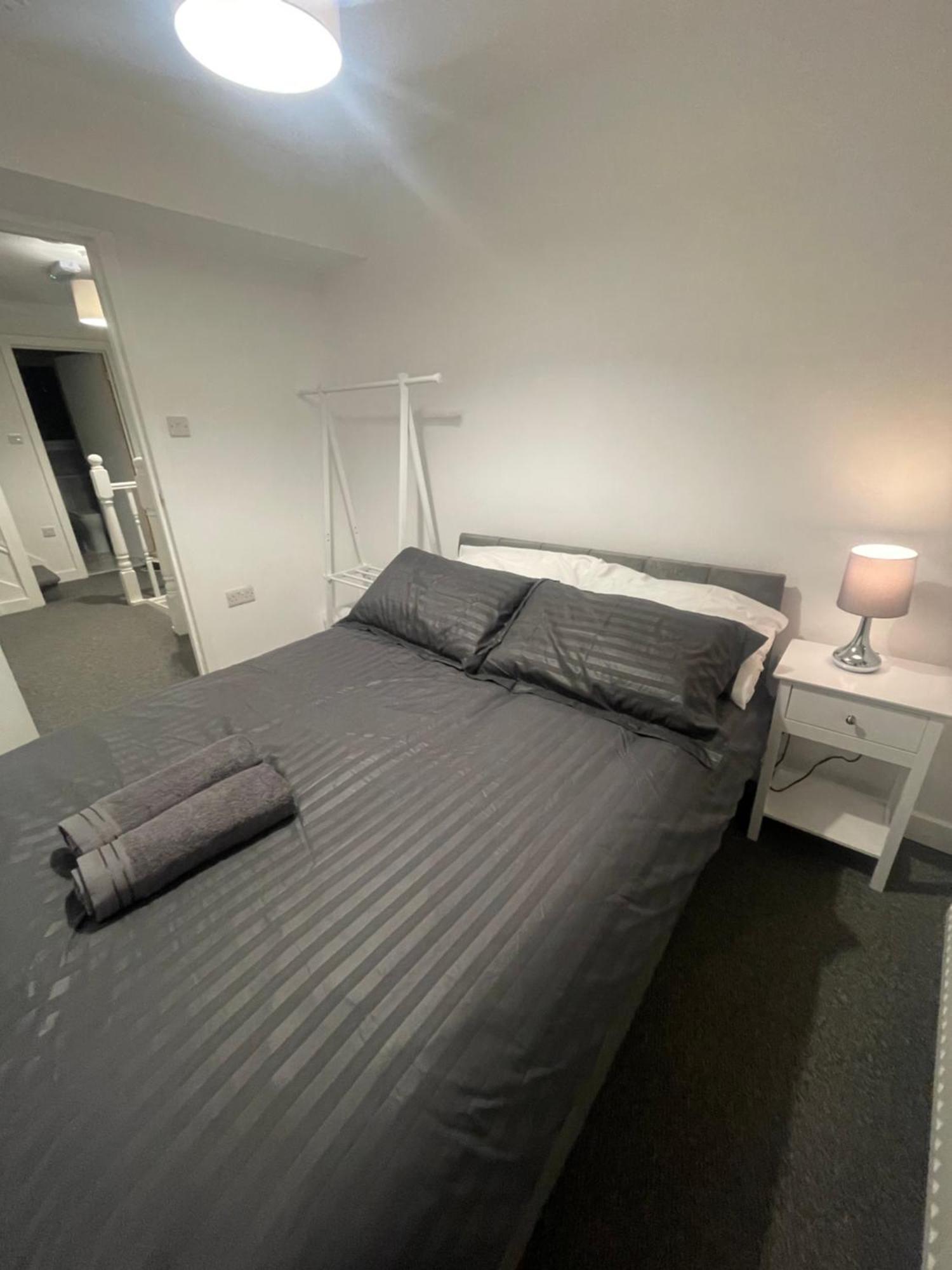 6 Bedroom House In - Sleeps 12 Vakantiehuis Oxford