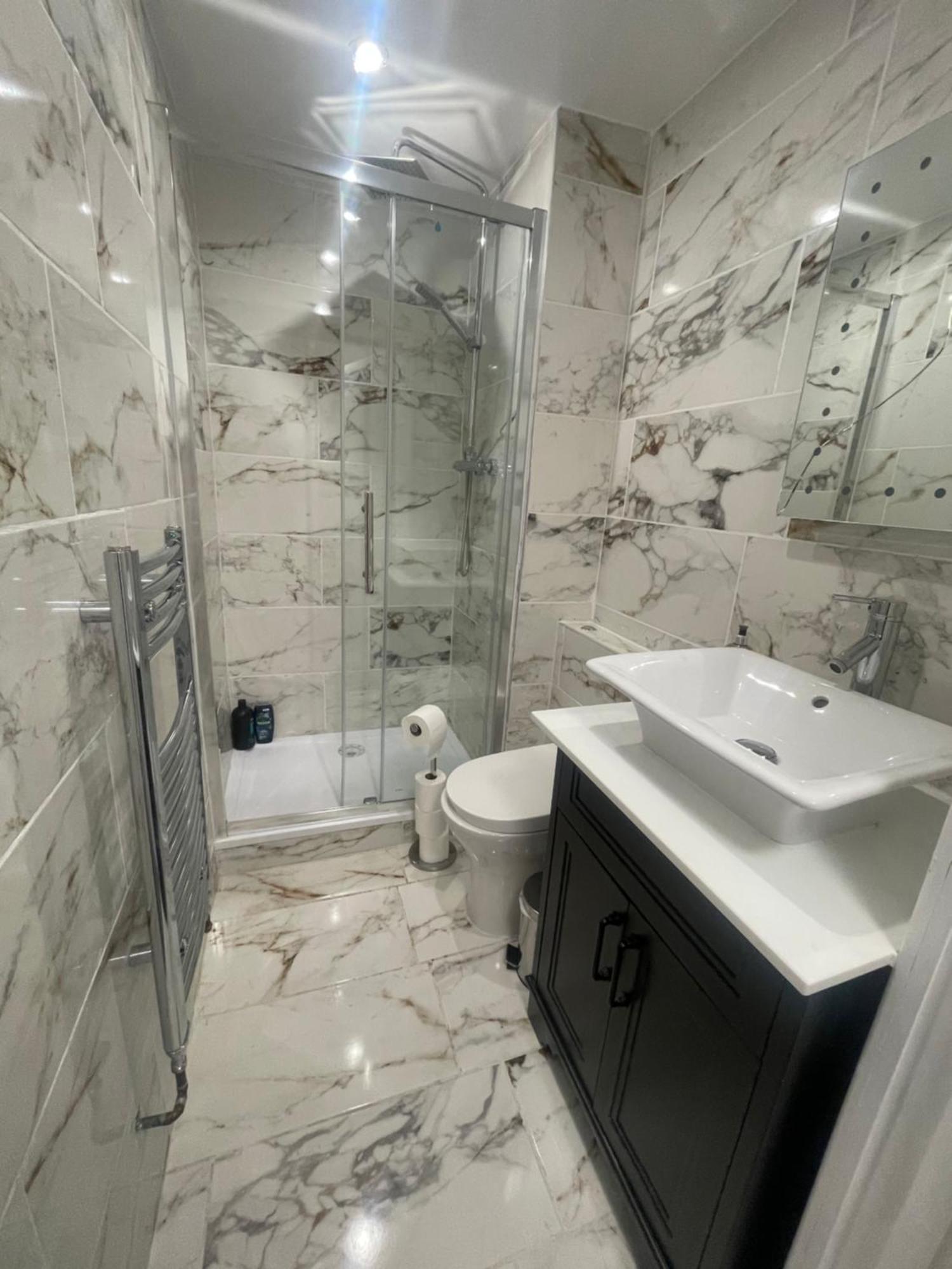 Vakantiehuis 6 Bedroom House In - Sleeps 12