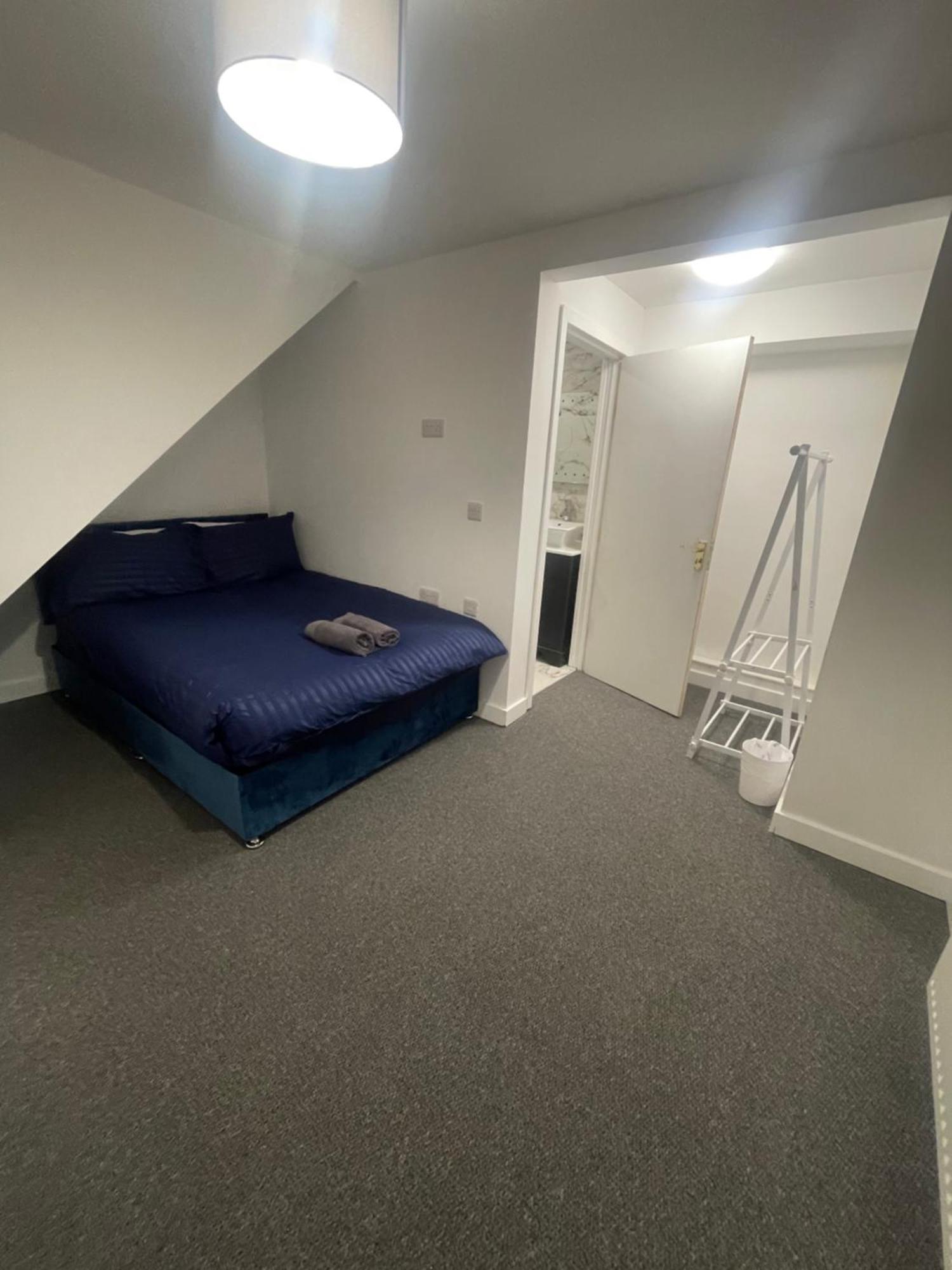 6 Bedroom House In - Sleeps 12 Vakantiehuis *