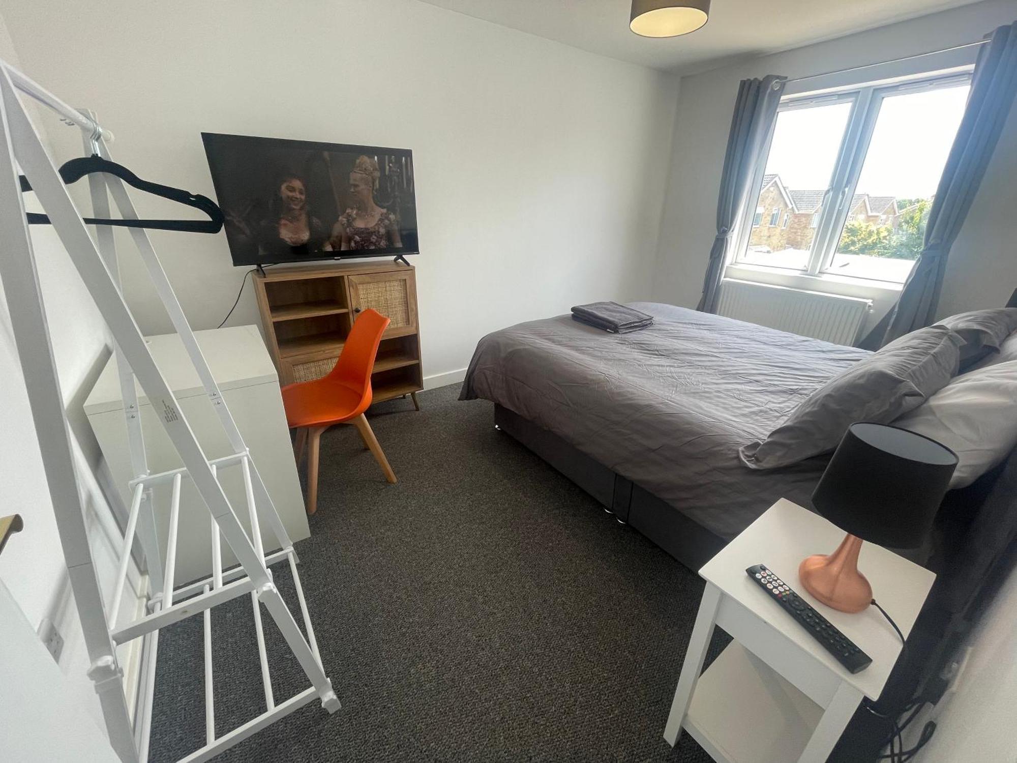 Vakantiehuis 6 Bedroom House In - Sleeps 12